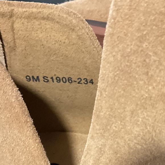 NEW Softwalk suede ankle boot 9 - Picture 6 of 6